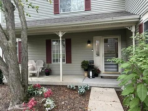 152 Village Creek Drive Lake In The Hills IL 60156