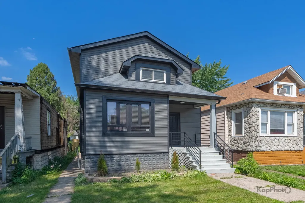 5922 South Bishop Street Chicago IL 60636