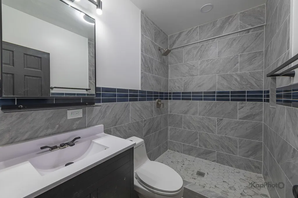 5922 South Bishop Street Chicago IL 60636