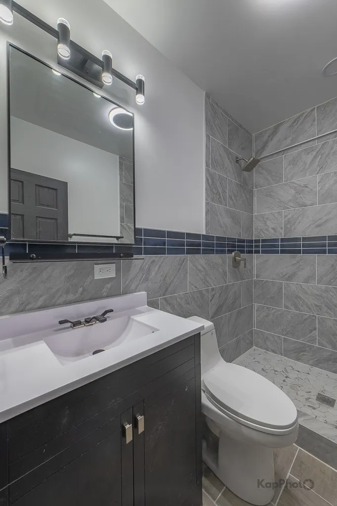 5922 South Bishop Street Chicago IL 60636