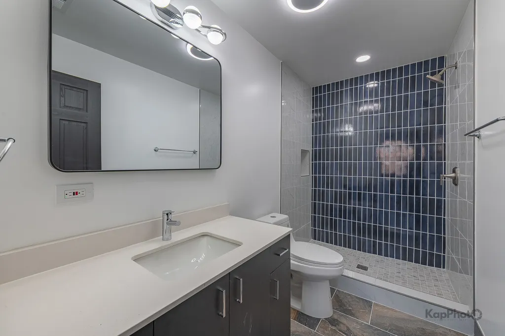 5922 South Bishop Street Chicago IL 60636