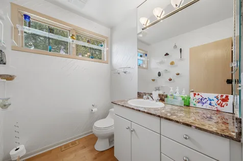 2004 Claridge Court Northbrook IL 60062