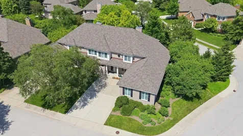2004 Claridge Court Northbrook IL 60062