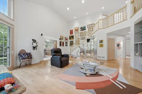 2004 Claridge Court Northbrook IL 60062