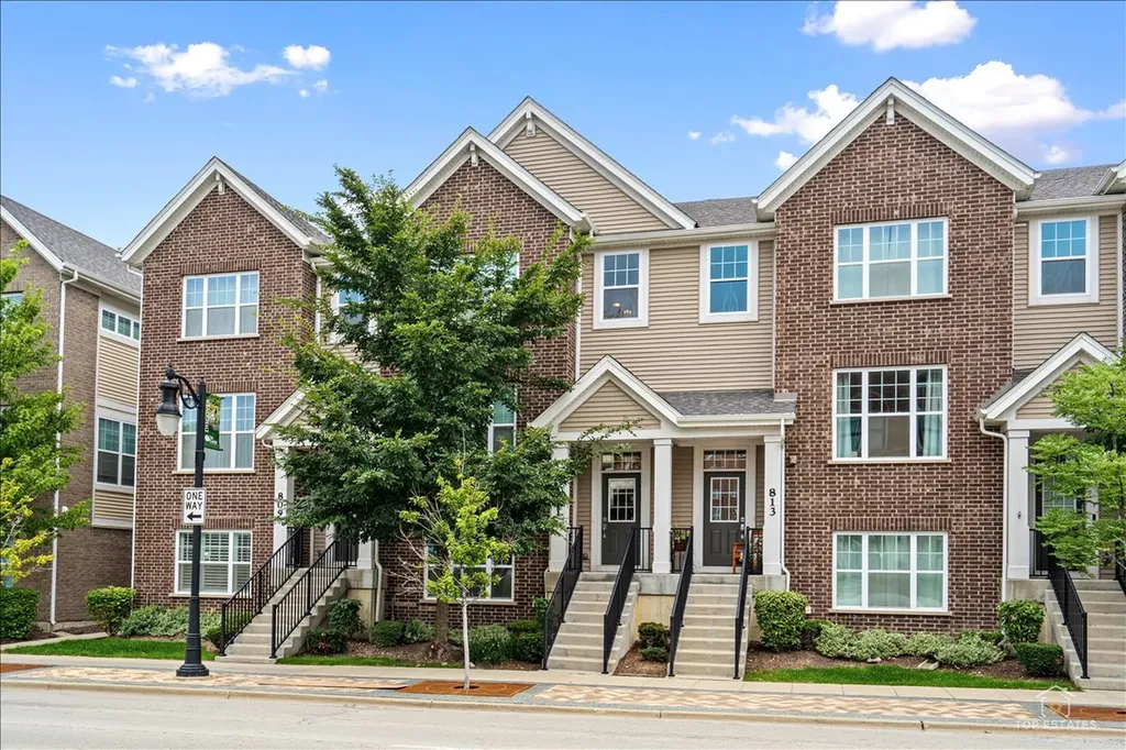 811 Lee Street Des Plaines IL 60016