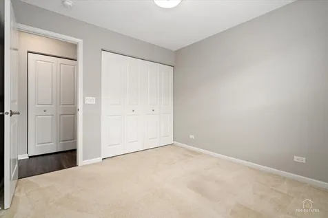 811 Lee Street Des Plaines IL 60016