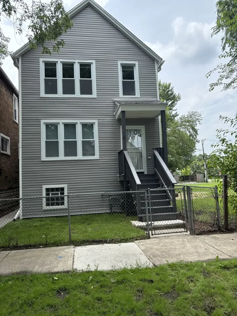 8310 South Buffalo Avenue Chicago IL 60617