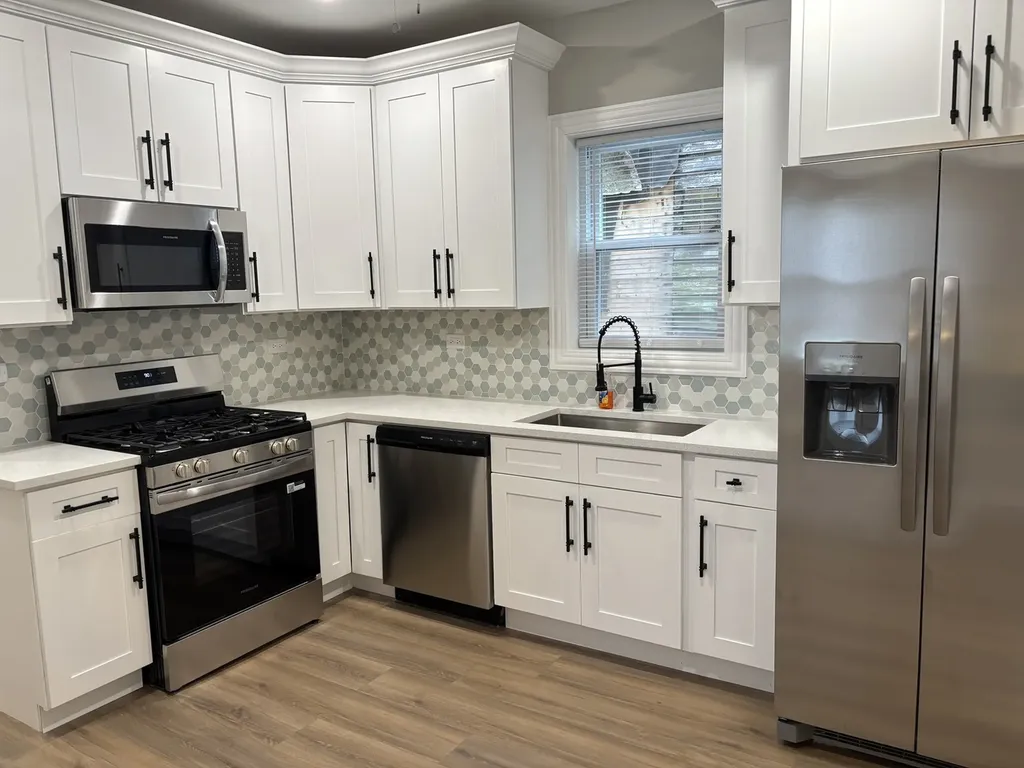 8310 South Buffalo Avenue Chicago IL 60617