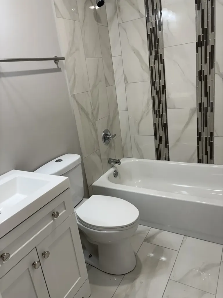 8310 South Buffalo Avenue Chicago IL 60617