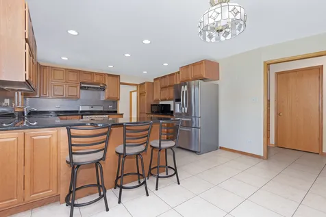 8284 Brookhaven Drive Frankfort IL 60423