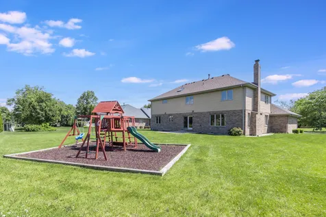 8284 Brookhaven Drive Frankfort IL 60423