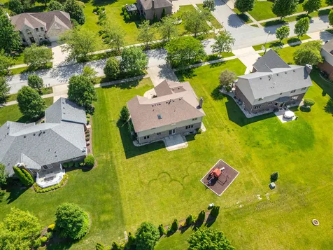 8284 Brookhaven Drive Frankfort IL 60423