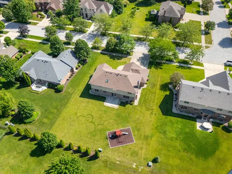 8284 Brookhaven Drive Frankfort IL 60423