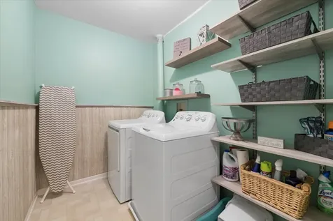 546 Clayton Circle Sycamore IL 60178