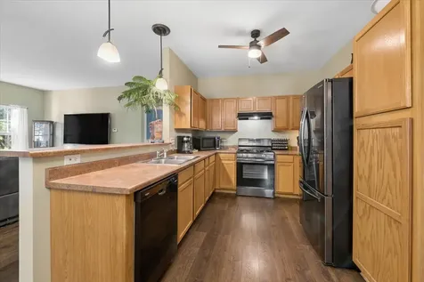 546 Clayton Circle Sycamore IL 60178