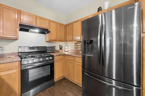 546 Clayton Circle Sycamore IL 60178