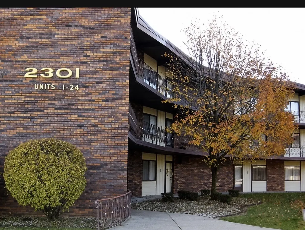 2303 Holiday Terrace Court Lansing IL 60438