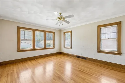 905 18TH Street Rockford IL 61104