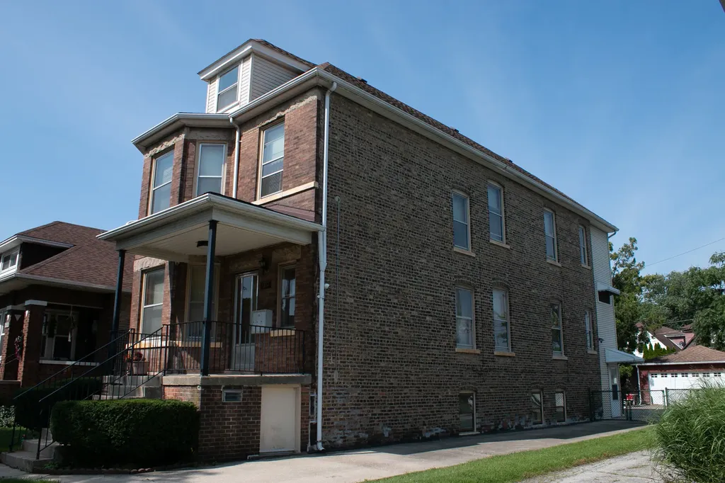 4342 North Lowell Avenue Chicago IL 60641