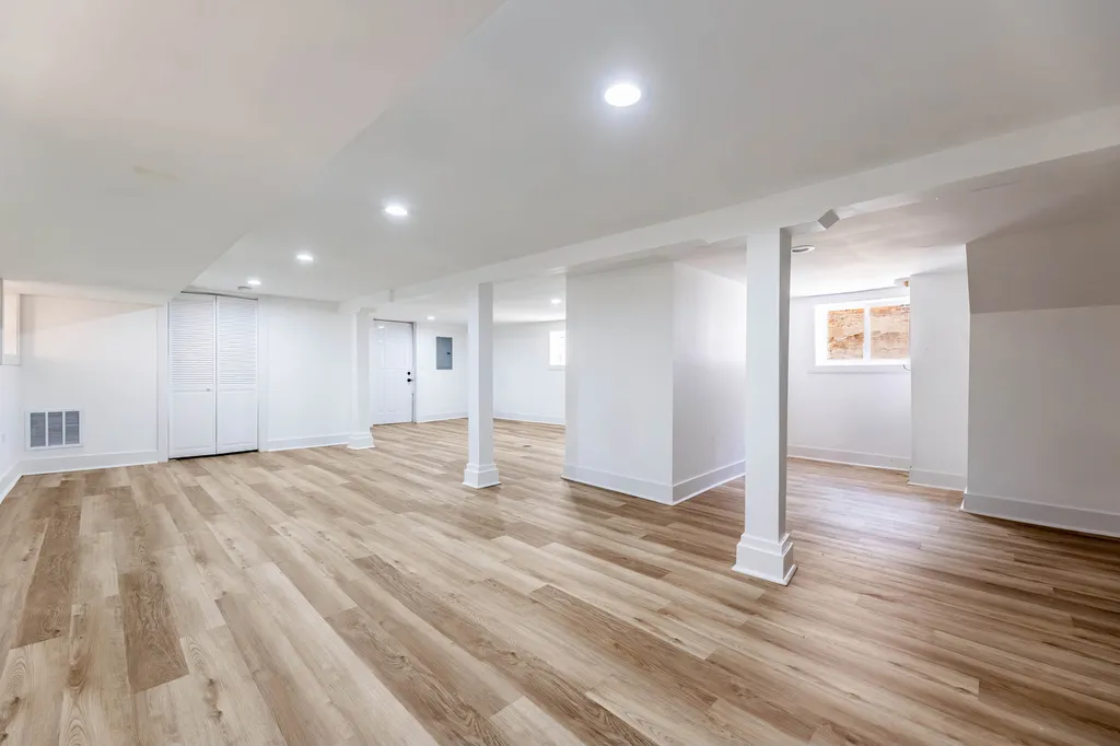 8025 South Euclid Avenue Chicago IL 60617
