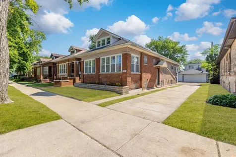 8025 South Euclid Avenue Chicago IL 60617
