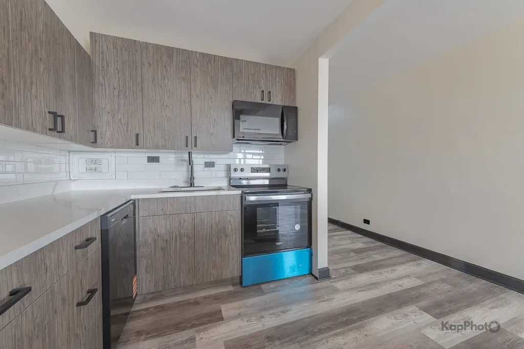 7337 South South Shore Drive Chicago IL 60649