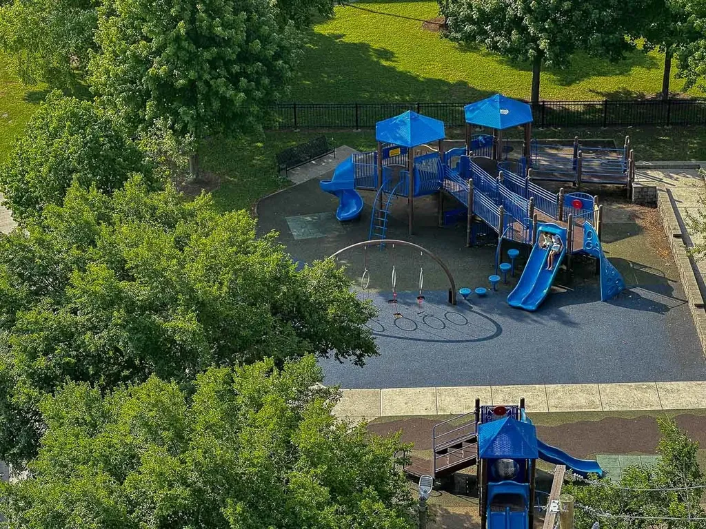 7337 South South Shore Drive Chicago IL 60649