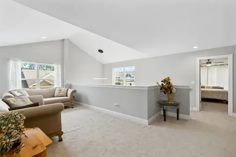 748 North Verandah Drive Hanover Park IL 60133
