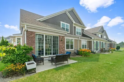 748 North Verandah Drive Hanover Park IL 60133