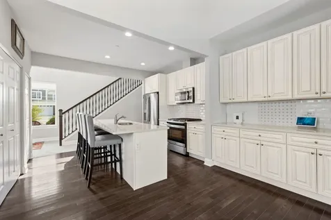 748 North Verandah Drive Hanover Park IL 60133