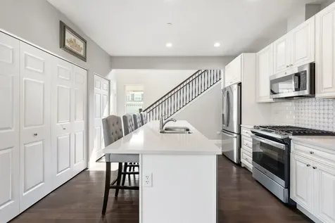 748 North Verandah Drive Hanover Park IL 60133