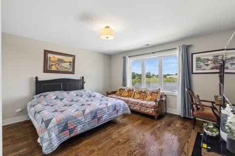 8166 West 87th Street Hickory Hills IL 60457
