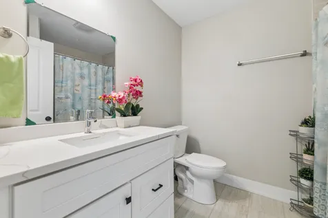 8166 West 87th Street Hickory Hills IL 60457