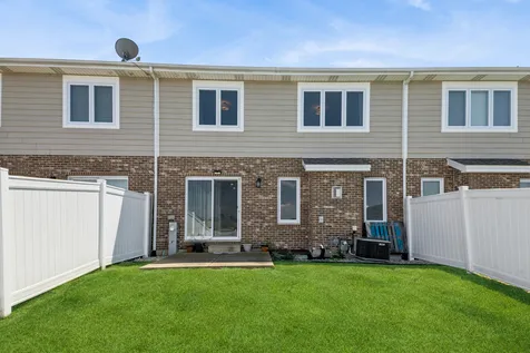 8166 West 87th Street Hickory Hills IL 60457