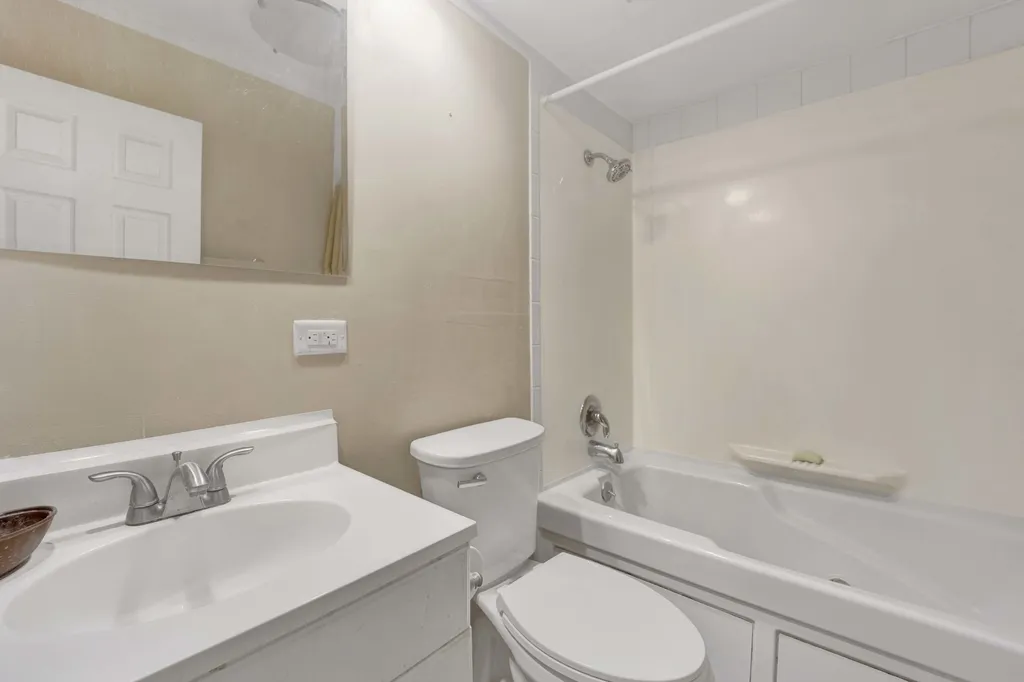 515 West Wrightwood Avenue Chicago IL 60614