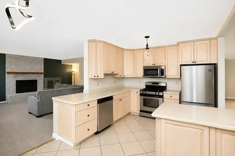 309 South Cross Trail Mchenry IL 60050
