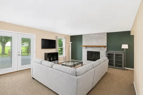 309 South Cross Trail Mchenry IL 60050