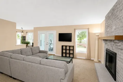 309 South Cross Trail Mchenry IL 60050