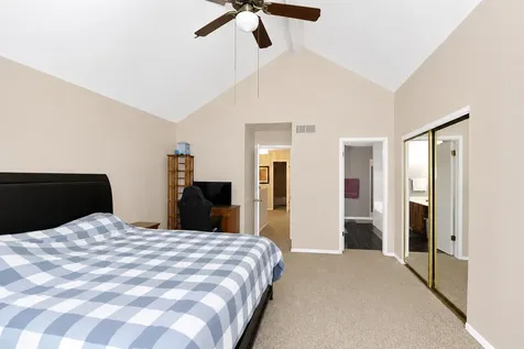309 South Cross Trail Mchenry IL 60050