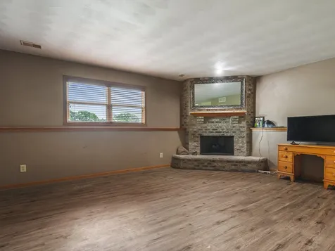 12399 Barberry Drive Winnebago IL 61088