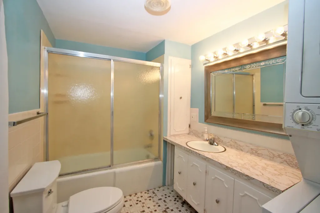 234 North Deerpath Road Lake Zurich IL 60047