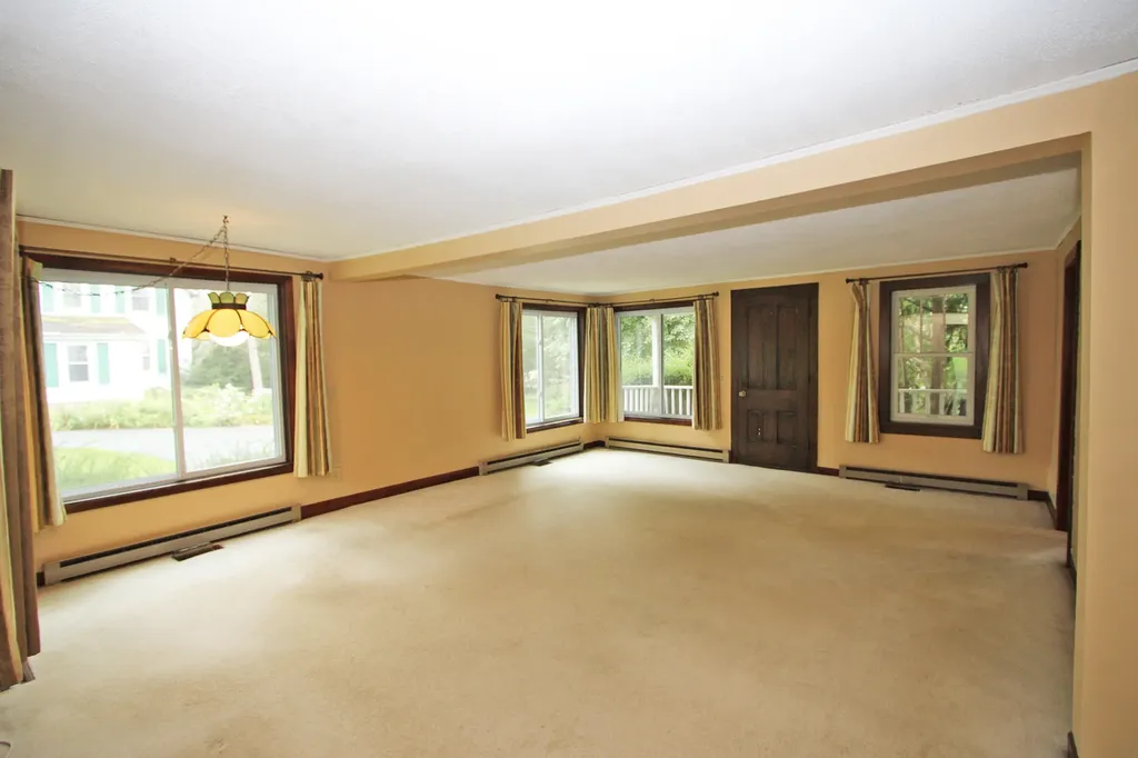 234 North Deerpath Road Lake Zurich IL 60047