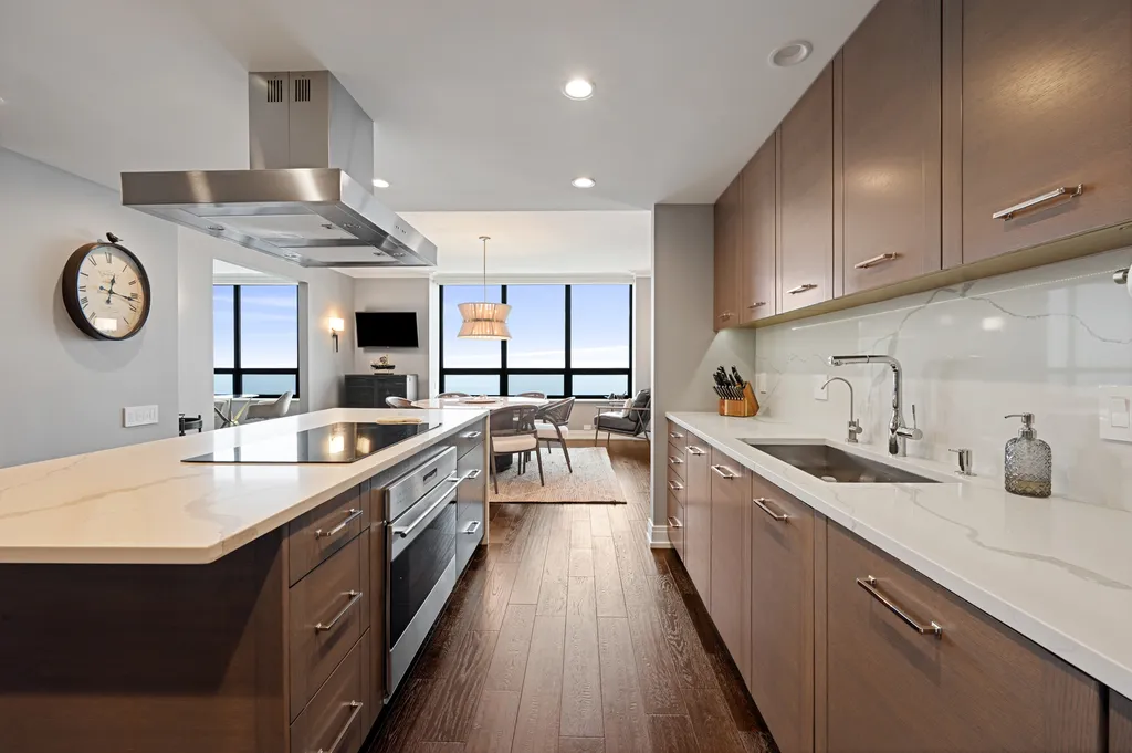 180 East Pearson Street Chicago IL 60611