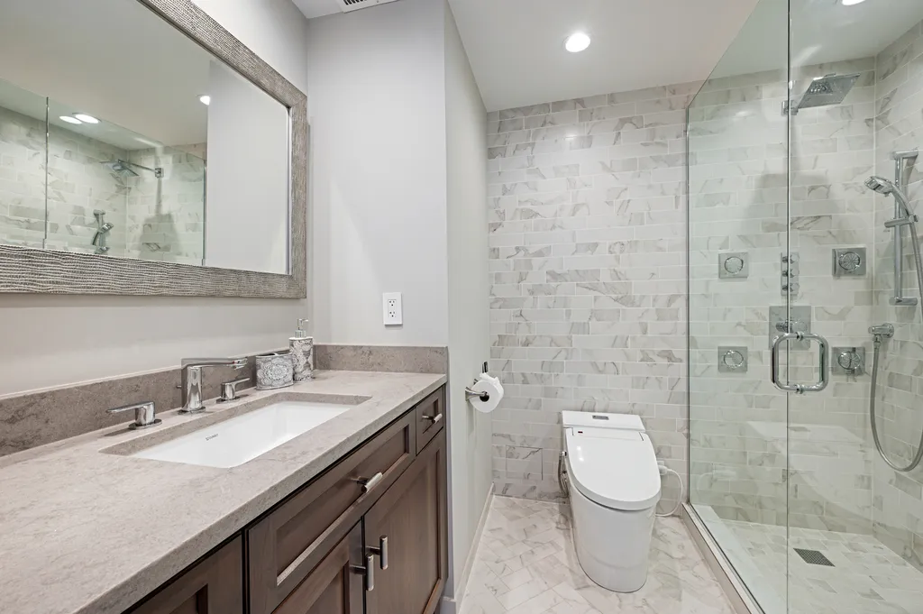 180 East Pearson Street Chicago IL 60611