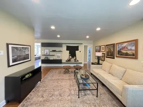 2332 Belleview Avenue Westchester IL 60154
