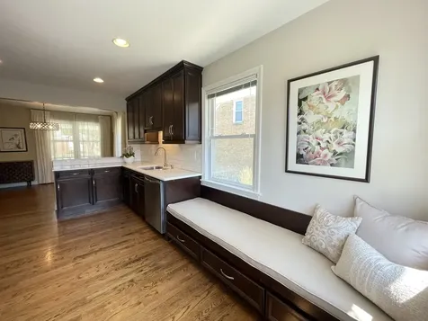 2332 Belleview Avenue Westchester IL 60154