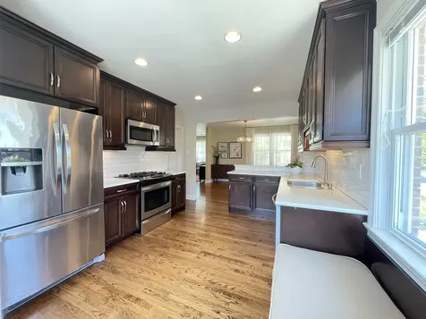 2332 Belleview Avenue Westchester IL 60154