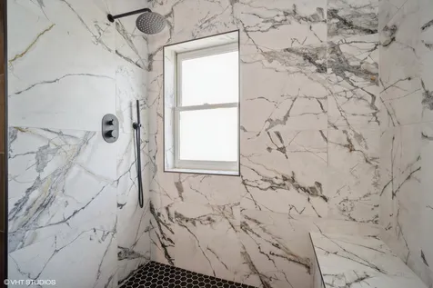 6432 North Hermitage Avenue Chicago IL 60626