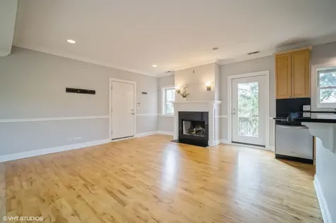 6432 North Hermitage Avenue Chicago IL 60626