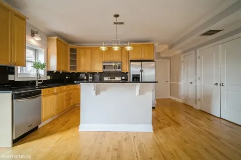 6432 North Hermitage Avenue Chicago IL 60626